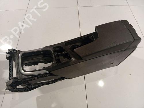 Used Armrest / Center console Armrest / Center console 36689593 36689593