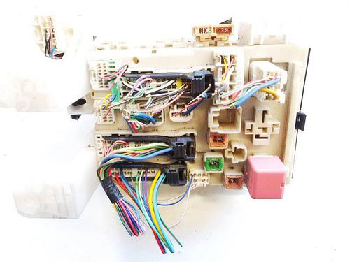 Used Fuse box Fuse box 32607085 32607085