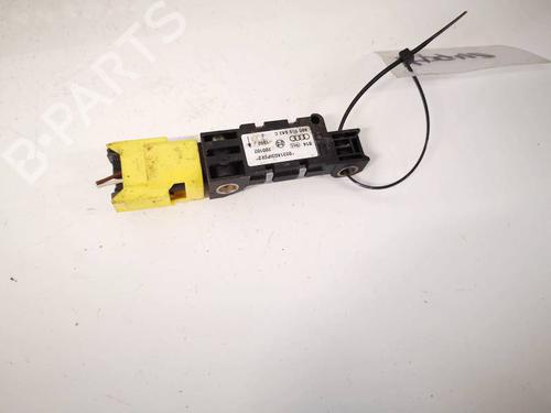 Used Electronic module Electronic module VW PHAETON (3D1, 3D2, 3D3, 3D4, 3D6, 3D7, 3D8, 3D9) 3.2 V6 (241 hp) 32941832 32941832