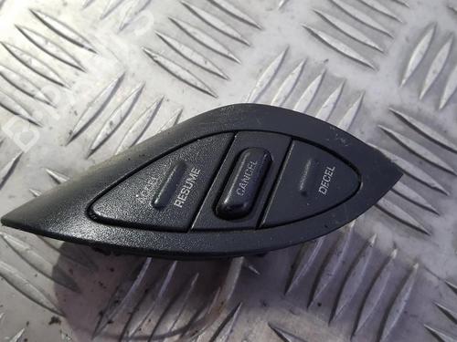 Used Steering wheel controls Steering wheel controls CHRYSLER VOYAGER / GRAND VOYAGER III (GS_, NS_) 2.5 TD (116 hp) 35671138 35671138