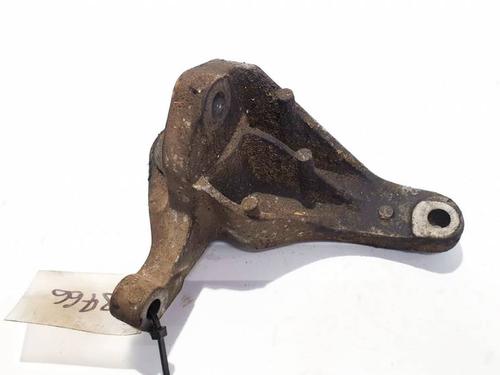 Used Engine mount Engine mount VOLVO V50 (545) 2.0 D (136 hp) 32933801 32933801