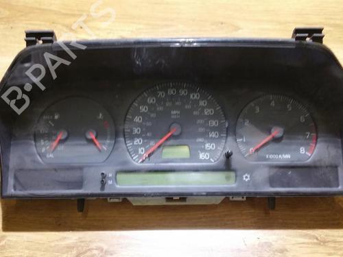 Used Instrument cluster Instrument cluster VOLVO V70 I (875, 876) 2.0 (143 hp) 35651290 35651290