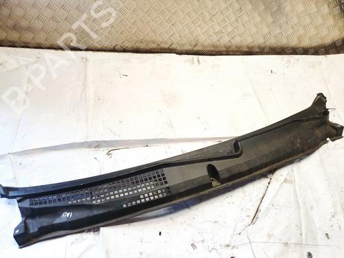 Griglia sotto parabrezza Griglia sotto parabrezza FIAT STILO (192_) 1.9 JTD (192_XE1A) (115 hp) 35438947 35438947