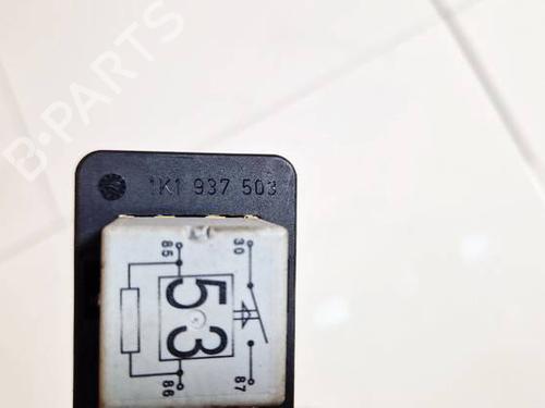 Fuse box SKODA SUPERB II (3T4) 2.0 TDI | BP32574294E1 - Image 3
