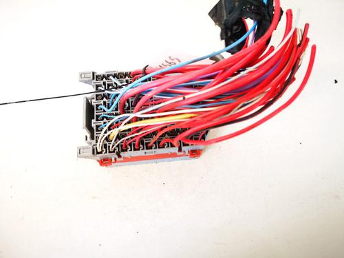 Fuse box VOLVO S60 I (384) D5 | BP33076755E1 - Image 2