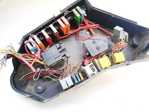 Used Fuse box RENAULT ESPACE III (JE0_) 2.0 (JE0A) (114 hp) 32963179