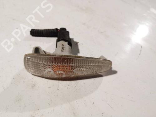 Pisca lateral esquerdo Pisca lateral esquerdo MITSUBISHI OUTLANDER II (CW_W) 2.0 DI-D (CW8W) (140 hp) 35039018 35039018