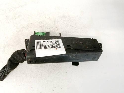 Used Fuse box OPEL SIGNUM Hatchback (Z03) 2.2 DTI (F48) (125 hp) 32585601