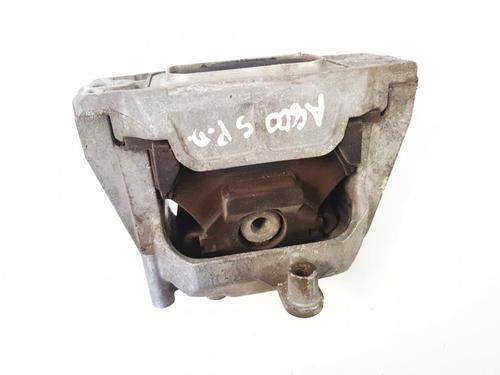 Used Engine mount Engine mount SEAT LEON (1P1) 2.0 TDI (140 hp) 32906121 32906121