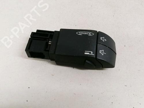Used Steering wheel controls Steering wheel controls 35576364 35576364