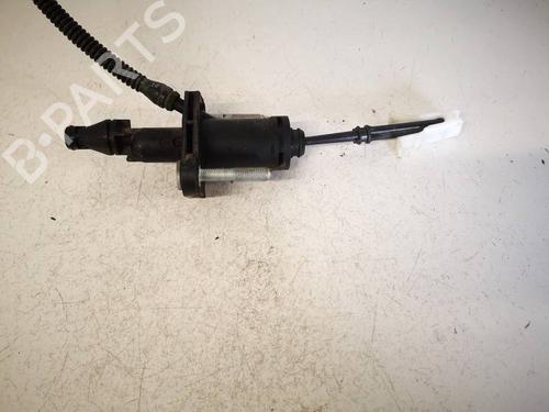 Used Clutch slave cylinder Clutch slave cylinder CHEVROLET CRUZE Hatchback (J305) 1.7 D (131 hp) 39254032 39254032