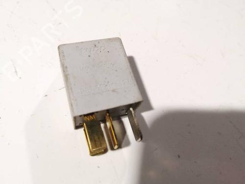 Used Electronic sensor Electronic sensor TOYOTA COROLLA Verso (ZER_, ZZE12_, R1_) 2.2 D-4D (AUR10_, AUR10R) (136 hp) 32582479 32582479