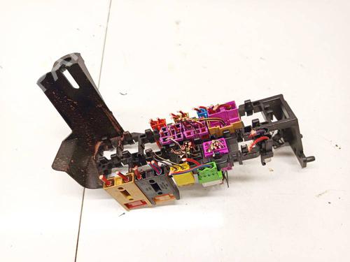 Used Fuse box AUDI A6 C5 (4B2, 4B4) 2.5 TDI quattro (180 hp) 32969646