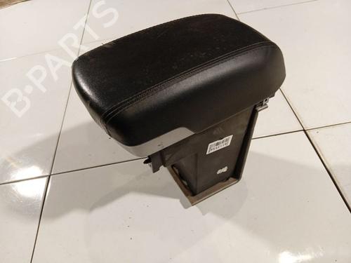 Used Armrest / Center console Armrest / Center console HYUNDAI ix35 Van CRDi (136 hp) 36685621 36685621