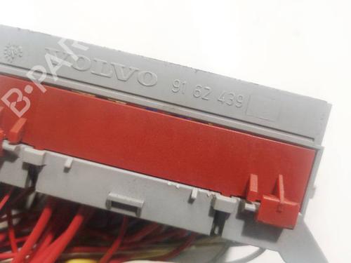 Fuse box VOLVO S60 I (384) 2.4 T | BP33098433E1 - Image 3