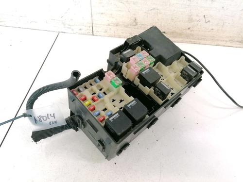 Used Fuse box Fuse box VOLVO S40 II (544) 1.6 D (110 hp) 32905527 32905527