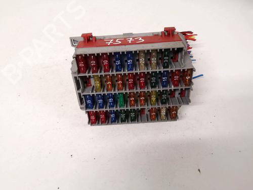 Used Fuse box Fuse box VOLVO S80 I (184) 2.9 (204 hp) 32889372 32889372