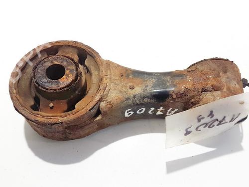 Used Engine mount Engine mount TOYOTA AYGO (_B1_) 1.0 (KGB10_, KGB10R) (68 hp) 32882556 32882556