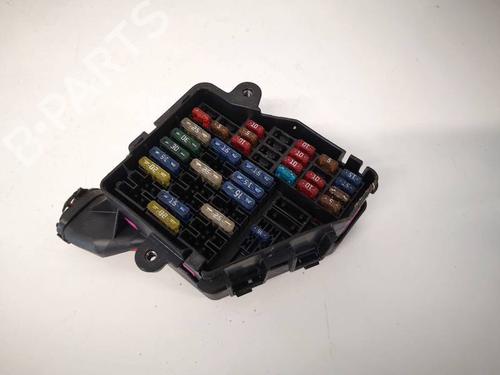 Used Fuse box Fuse box VW PASSAT B5.5 (3B3) 1.9 TDI (101 hp) 32971259 32971259