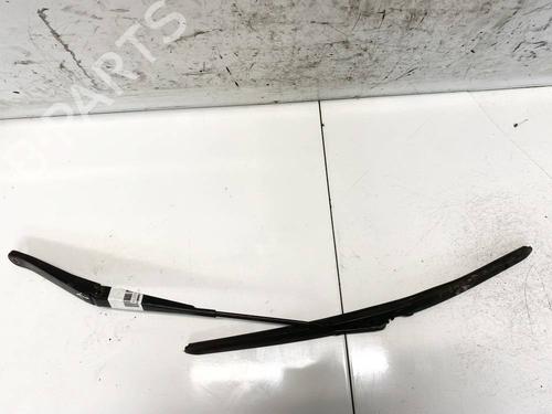 Used Front windshield wiper arm Front windshield wiper arm 32588104 32588104
