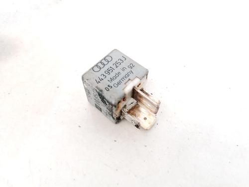 Electronic sensor AUDI 80 B4 Saloon (8C2) 1.9 TDI | BP33074750M84 - Image 2