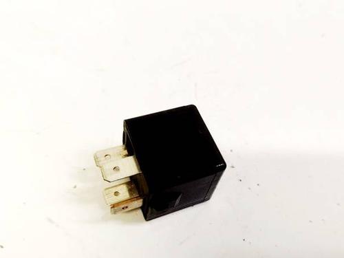 other-volvo-v40-estate-645-1995-1996-1997-1998-1999-2000-2001-2002-2003-2004-32615740 main image