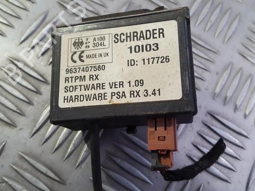 Used Electronic module Electronic module PEUGEOT 607 (9D, 9U) 2.0 HDI (109 hp) 33491851 33491851