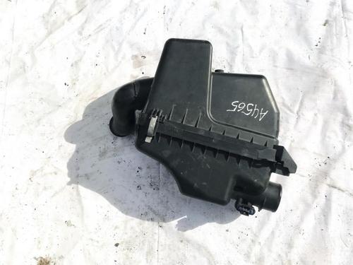 Used Air filter box Air filter box TOYOTA RAV 4 II (_A2_) 2.0 D 4WD (CLA20_, CLA21_, CLA20R, CLA21R) (116 hp) 35845313 35845313
