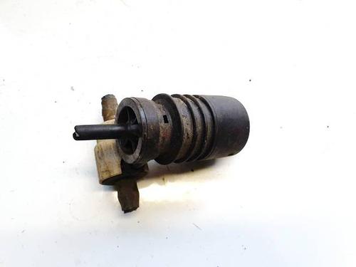 Used Washer pump Washer pump VW PASSAT B7 (362) 1.6 TDI (105 hp) 34899737 34899737