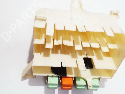 Used Fuse box Fuse box BMW 3 Touring (E46) 320 d (136 hp) 33506993 33506993