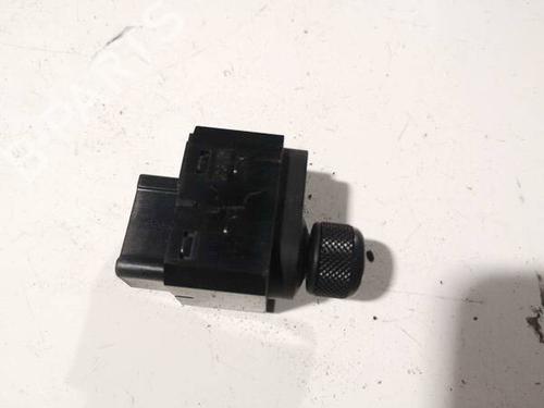 Used Switch Switch SUZUKI SWIFT III (MZ, EZ) 1.3 (RS413, ZC11S) (92 hp) 35023969 35023969