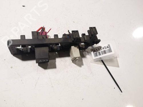 Used Fuse box Fuse box 38479019 38479019