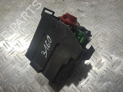Used Fuse box Fuse box RENAULT MEGANE Scenic (JA0/1_) 1.6 i (JA0L) (75 hp) 33483343 33483343