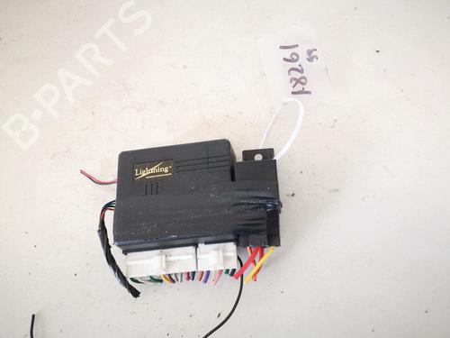 electronic-module-audi-a4-b5-8d2-1994-1995-1996-1997-1998-1999-2000-2001-32914697 main image