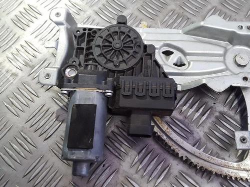 right-front-window-motor-opel-astra-h-a04-2004-2005-2006-2007-2008-2009-2010-2011-2012-2013-2014-35678527 main image