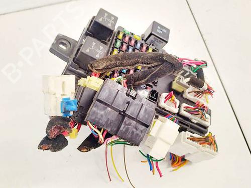 Used Fuse box Fuse box 37654872 37654872