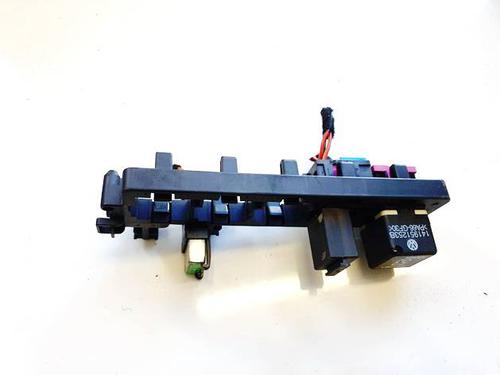 fuse-box-audi-a3-8p1-2003-2004-2005-2006-2007-2008-2009-2010-2011-2012-2013-34203910 main image