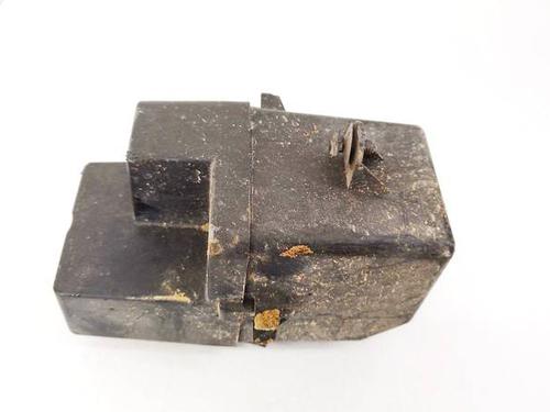 Used Fuse box Fuse box VW GOLF IV (1J1) 1.9 TDI (90 hp) 32576823 32576823