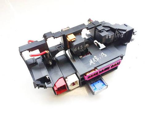 Used Fuse box Fuse box 39158830 39158830