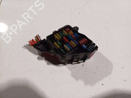 Fuse box AUDI A4 B6 (8E2) 2.5 TDI quattro | BP32575796E1