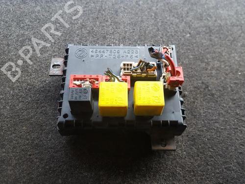Used Fuse box Fuse box ALFA ROMEO 156 (932_) 2.4 JTD (932B1) (136 hp) 33479994 33479994