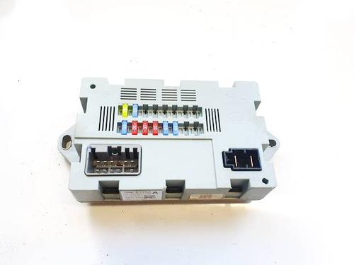 Used Fuse box Fuse box 38042366 38042366