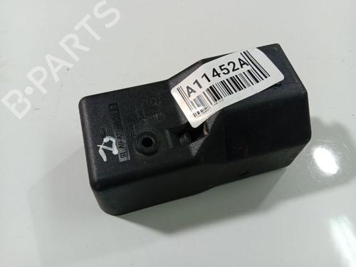 Türgriff hinten rechts innen für Türgriff hinten rechts innen FORD TRANSIT Van (E_ _) 2.5 DI (EAL, EAS) (85 hp) 36587275 36587275