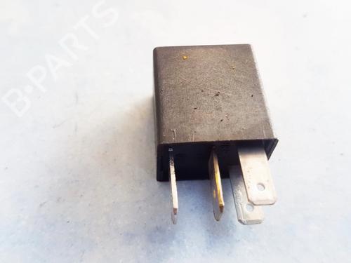 Used Electronic sensor Electronic sensor OPEL VECTRA B (J96) 2.0 DTI 16V (F19) (101 hp) 33099098 33099098