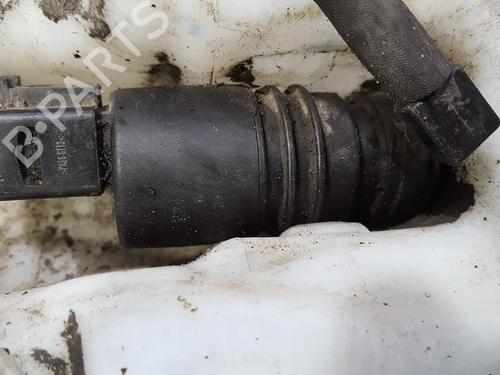 washer-pump-mercedes-benz-c-class-w203-2000-2001-2002-2003-2004-2005-2006-2007-35694265 main image