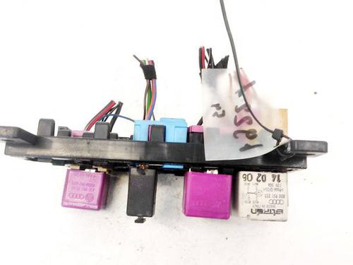 Fuse box AUDI A6 C6 (4F2) 2.7 TDI | BP32956144E1 - Image 2