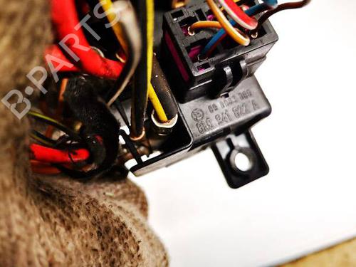 Fuse box VW PASSAT B5 Variant (3B5) 1.9 TDI | BP32578051E1 