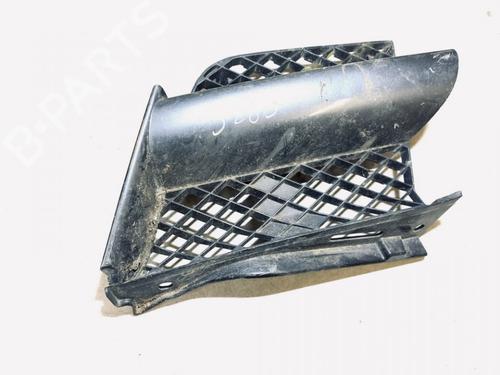 grille-mitsubishi-outlander-i-cu_w-2001-2002-2003-2004-2005-2006-2007-2008-35615577 main image