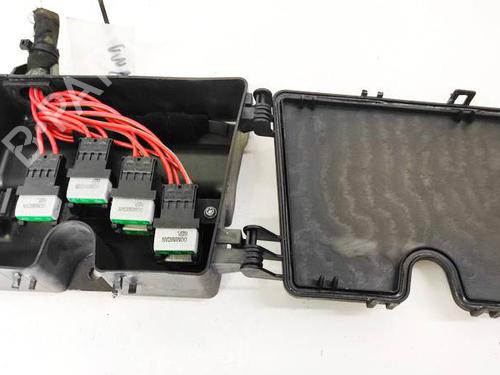 Used Fuse box Fuse box VW PHAETON (3D1, 3D2, 3D3, 3D4, 3D6, 3D7, 3D8, 3D9) 3.2 V6 (241 hp) 32936583 32936583