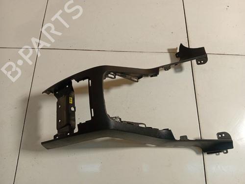 Midtkonsoll Midtkonsoll CHEVROLET CAPTIVA (C100, C140) 2.4 (136 hp) 39757844 39757844